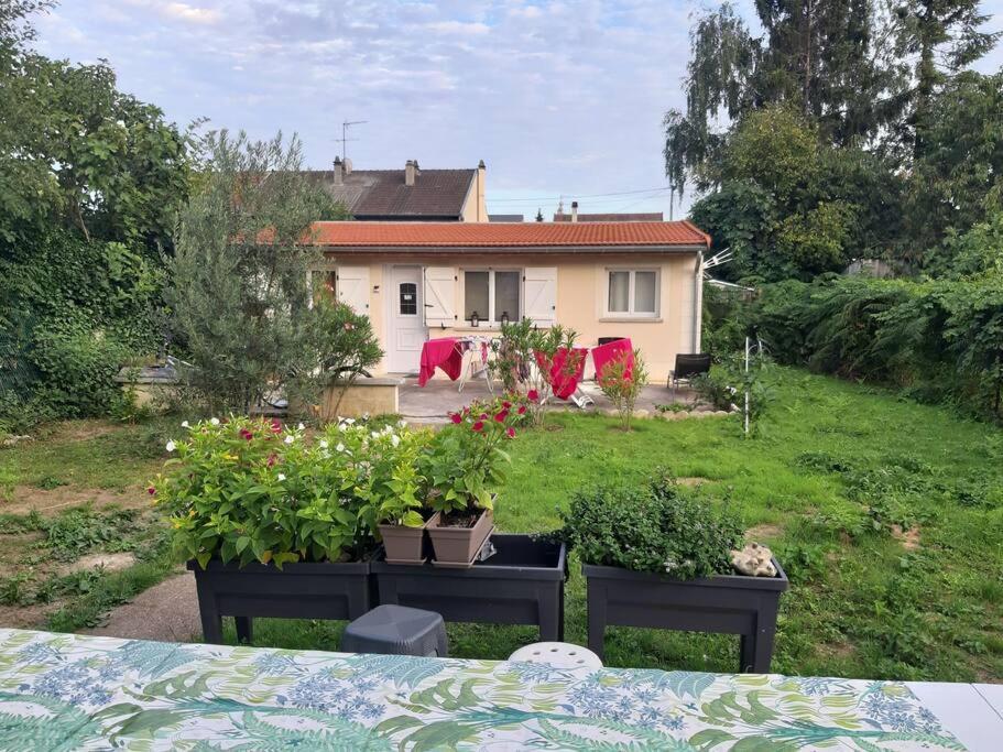 Appart T2 Proche Aeroport Roissy Apartment Tremblay-en-France Exterior photo